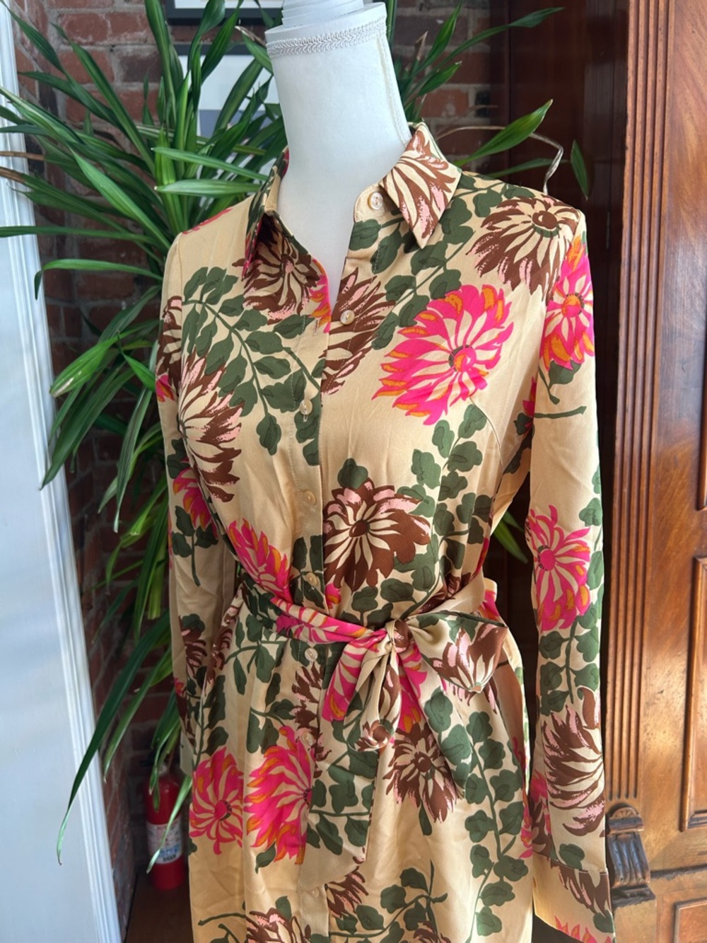 Floral Long Sleeve Tie-Waist Dress in Beige and Pink